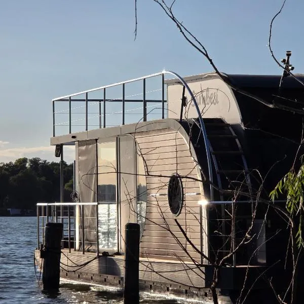 Seeblick Hausboot Sambesi, hotel a Königs Wusterhausen