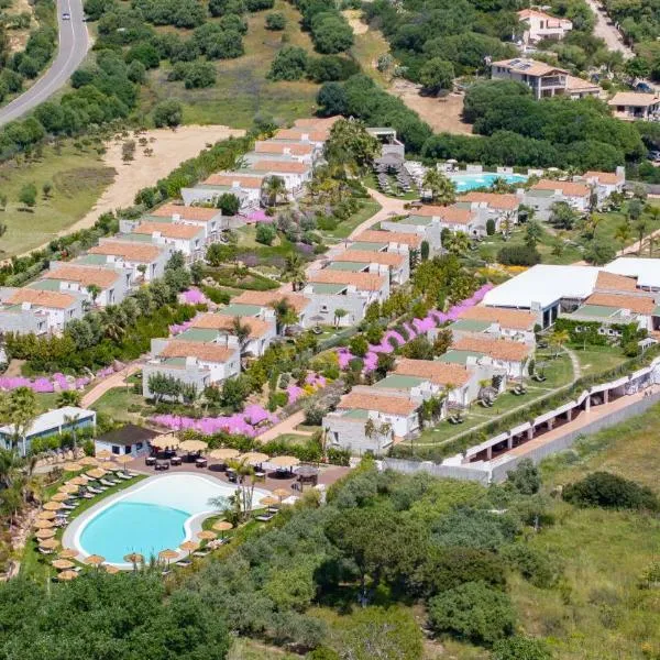 Cala Sinzias Resort, hotel in Castiadas