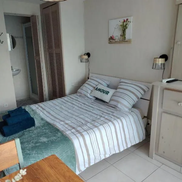 Chez Pam et David, Hotel in Saint-Maixent-lʼÉcole