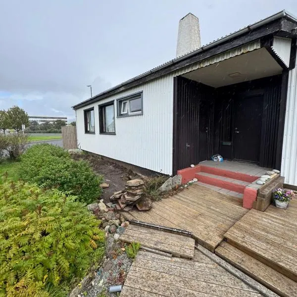 Beautiful single home in Höfn, viešbutis mieste Hiobnas