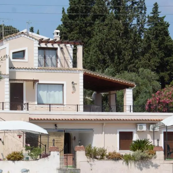 Noradia and Ginfred villas Corfu、Achílleionのホテル