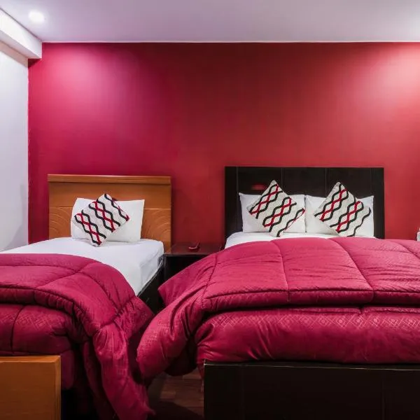 Luxstone Executive & Suites, hotel in La Paz