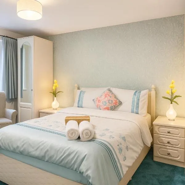 The RS Inn Cozy Homestay Premium Private Rooms With Parking Near Birmingham Airport, Lake Park For Solo, Couples & Family、Kingshurstのホテル