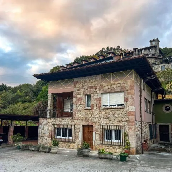 Pensión El Campanu, khách sạn ở Cangas de Onís
