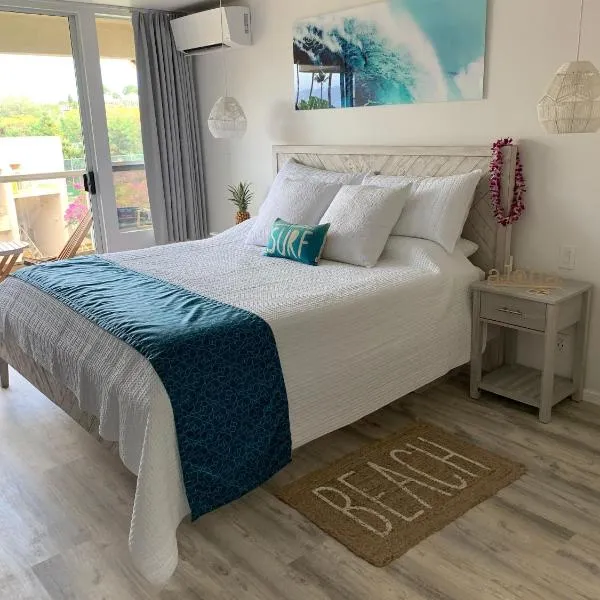Chic Maui Studio Steps from Beach & Ocean, מלון בויילי