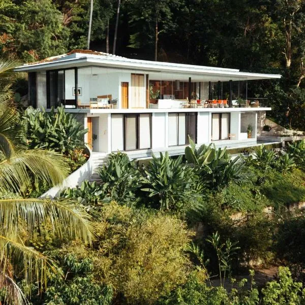 Narra Hill Tagaytay、Laurelのホテル