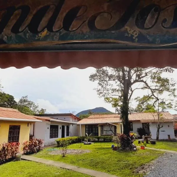 Cabañas DondeJosé、エル・バジェ・デ・アントンのホテル