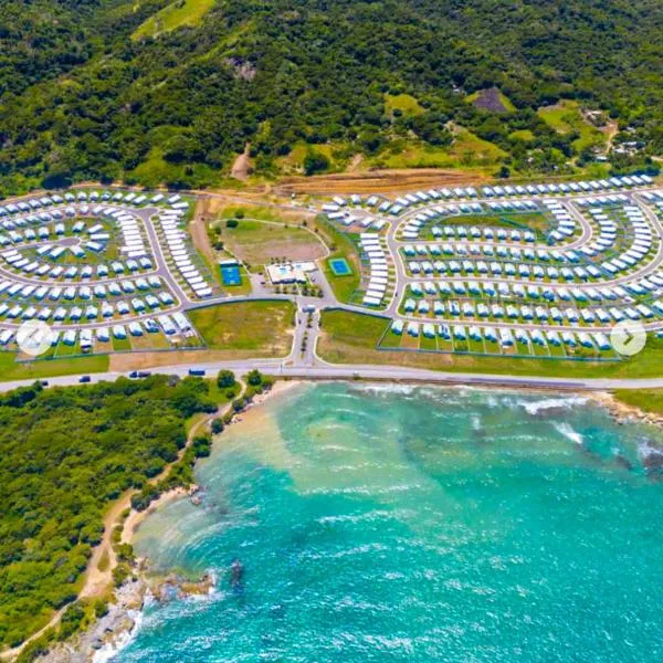 Natty’s Cozy Beach house in Hanover Jamaica, hôtel à Point