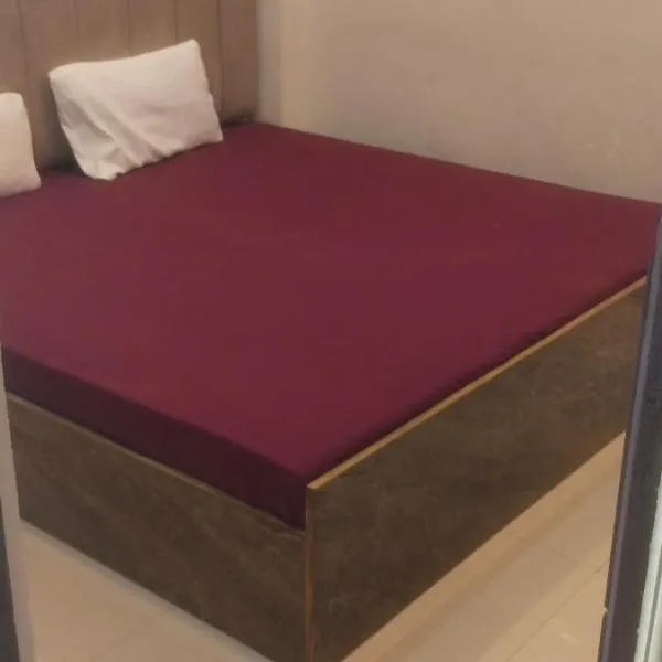 Kashi kedar paying guest house, hotel v destinaci Váránasí