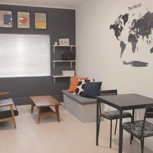 Transit Hostel, khách sạn ở Izumi-Sano
