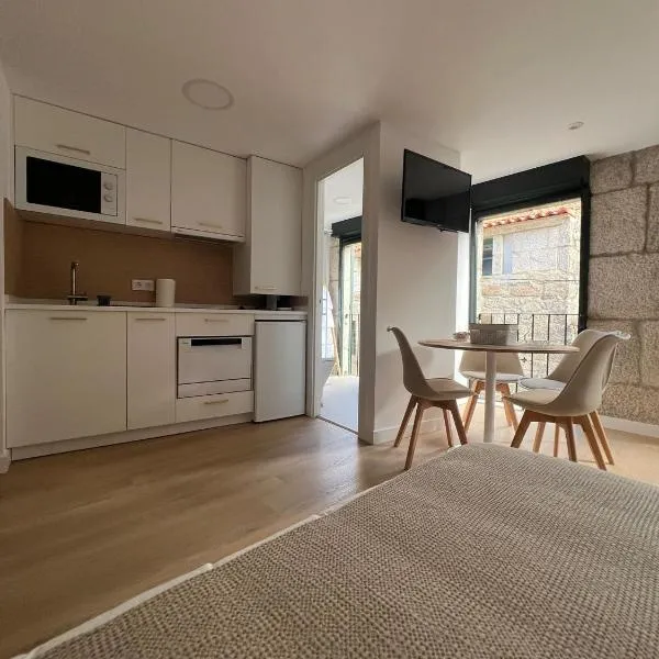 Apartamentos-loft A Muralla, hotel v destinaci Tui
