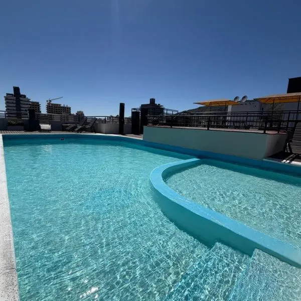 Depto Céntrico, Cochera, Pile, Terraza, hotel in Villa Carlos Paz