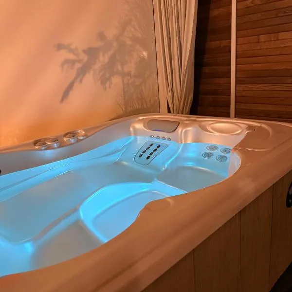 B&B - Privé Wellness Moonlight, hotel in Brakel