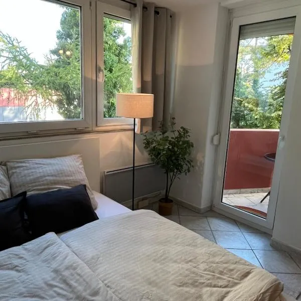 SEEnah Ferienwohnung, hotel en Überlingen