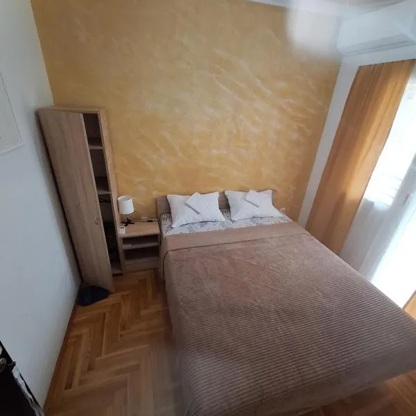 Rooms1, hotel en Beograd