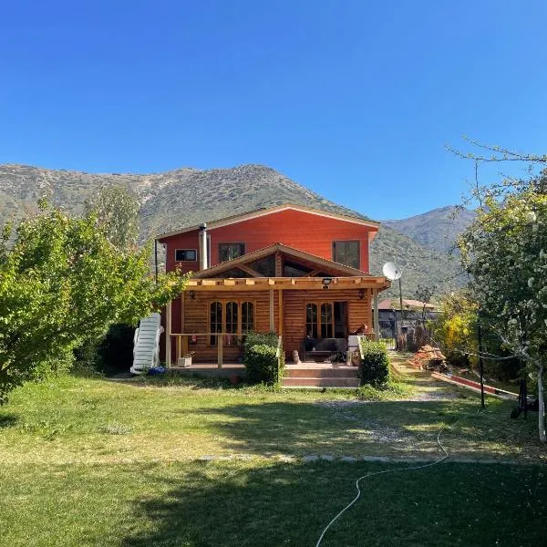 Linda casa en El Manzano con hermosa vista!!!, hotel in Cajon del Maipo
