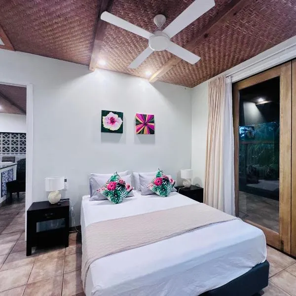 Tipani Villa Sovereign Palms CI, hotel in Rarotonga