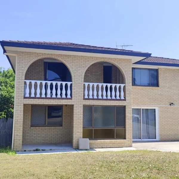 Sunnybank Hills Home - Near Shopping & Dining, ξενοδοχείο στο Μπρισμπέιν