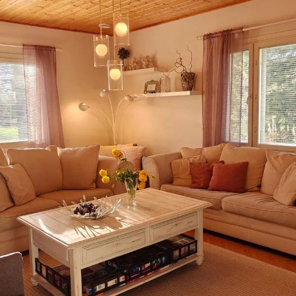 Peaceful house for relaxing, hotel in Oulu