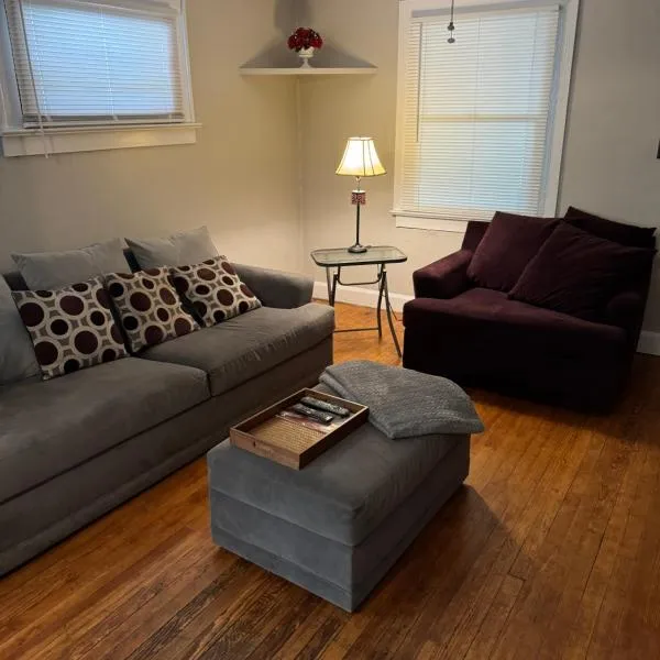 Private downtown cottage, hotel v destinácii Indianapolis