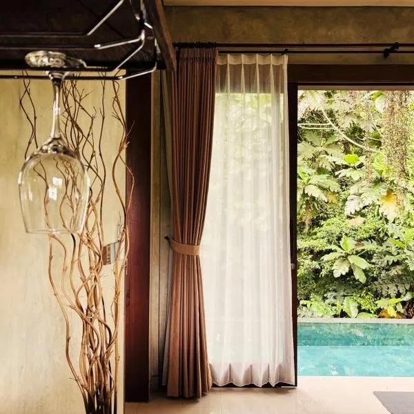 ELForest ex Karang Dukuh Villa, Ubud、パヤンガンのホテル