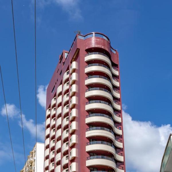 Cama em quarto quadruplo Réveillon Balneário Camboriú pacote 7 dias entra em 28-12com café incluso preço unico promoção