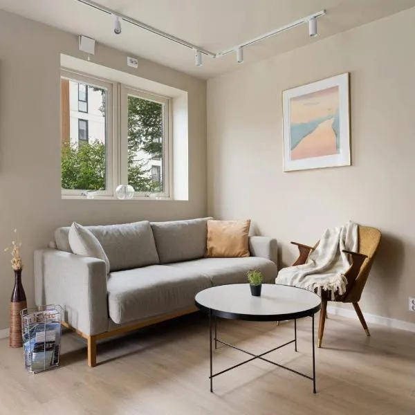 Elegant apartment in city centre، فندق في ترومسو