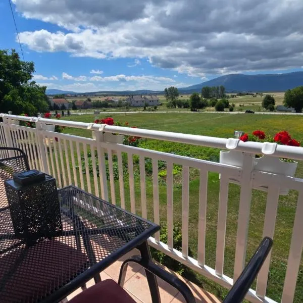Apartment Dolic - Your peaceful spot with a panoramic view, ξενοδοχείο σε Livno