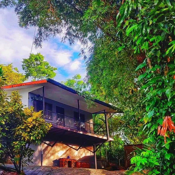 Casa Emma Quepos, hotel in Quepos