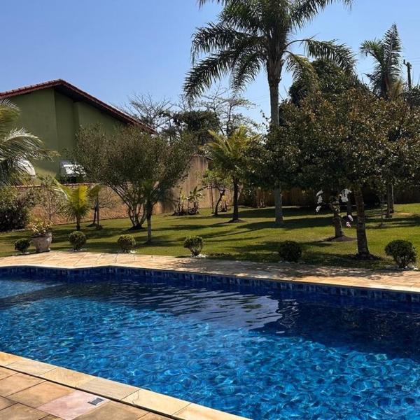 Casa de praia em Peruibe com muito verde!