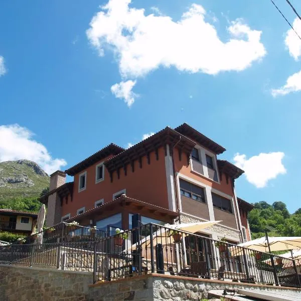 Llerices에 위치한 호텔 Hotel La Casona de Llerices