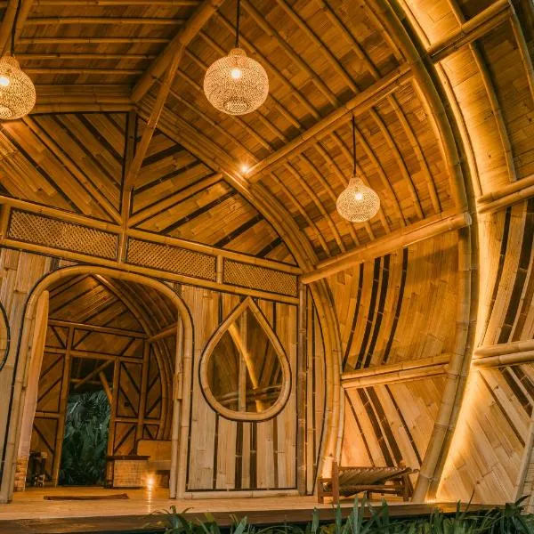 Avana Bali Bamboo House, hotell i Sidemen