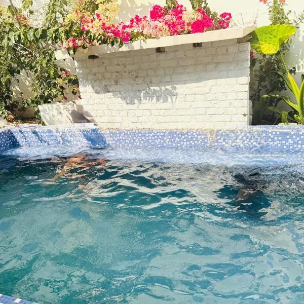 Yogi Resort And Garden Cafe, hotel v destinaci Rišikéš