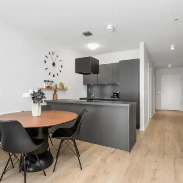 Efstaleiti 27, hotel v Reykjavíku