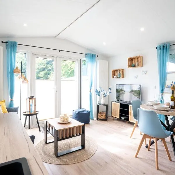 Ostseecamp Ferienhaus "Seegurke", khách sạn ở Scharbeutz