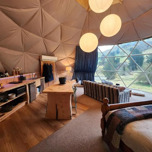 Danseys Pass Lavender Farm Domes, hotel in Livingstone