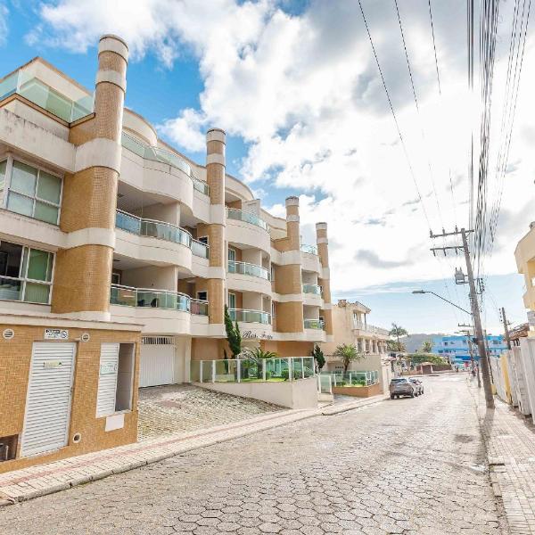 Apto a 70 Metros da Praia de Bombinhas
