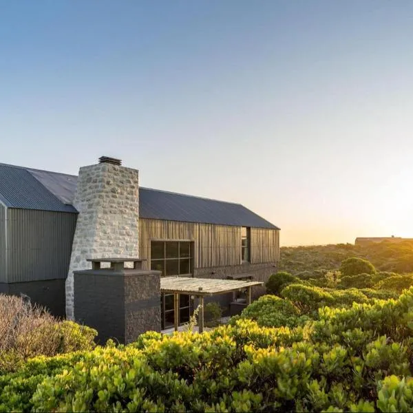Black Barn At Romansbaai, hotelli kohteessa Gansbaai