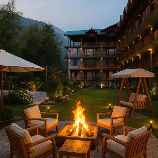 Himalayan Fort Resort, Manali - !! Riverside Property !! Big Garden with Campfire !! Guest Preferred !! Scenic River & Mountain View !! Big Parking !! Luxury Balcony Rooms !! Playing Zone !! Property of the Year, hotel in Manāli