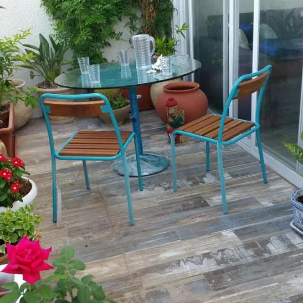 Tel Aviv Roof Apartment, hotel in Tel Aviv