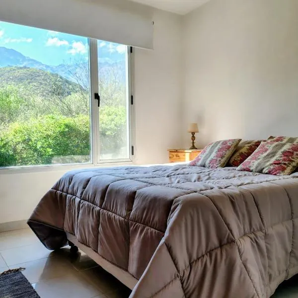 Cabaña La Raquela, hotel La Pazban