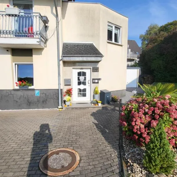 bei Elena, hotel em Burscheid