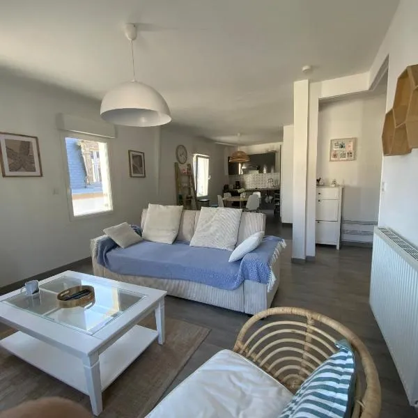 Superbe appartement, vue imprenable sur le port、オーディエルヌのホテル