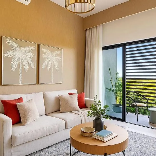 Elegant 3BR Condo Near Airport, hotel u Punta Cani