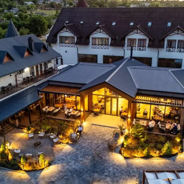 SV Hotel, Restaurant & Airport Parking, מלון בTodoreshty