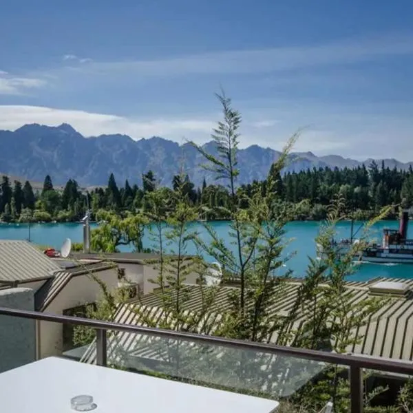 10 The Lodges - Lake View, Hotel in Queenstown