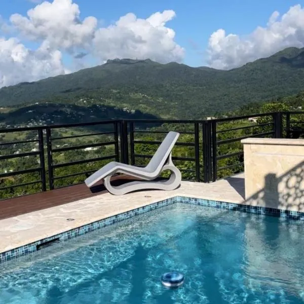 Entire home for 2 with private pool and plenty of amenities in Rio Grande, Puerto Rico, hotel v destinácii Rio Grande