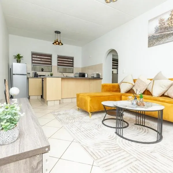 Sandton Luxury Apartment, 82 Via Arrezio، فندق في جوهانسبرغ