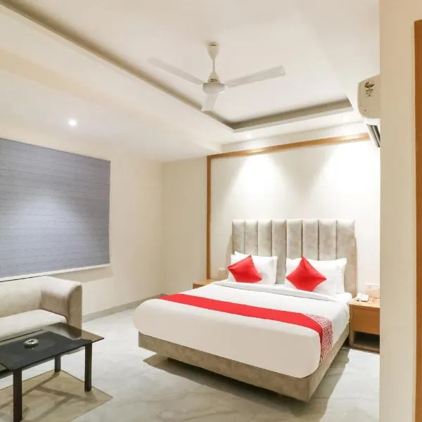 Hotel Premium Suites Near Delhi Airport, ξενοδοχείο στο Νέο Δελχί
