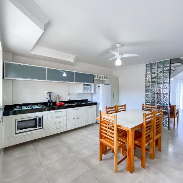 Casa toda climatizada com 2 suítes, gourmet privativo e internet 300MBPS no Residencial Monte das Oliveiras em Arraial D'Ajuda , condomínio com piscinas, sauna e portaria 24hrs. - Foto 5